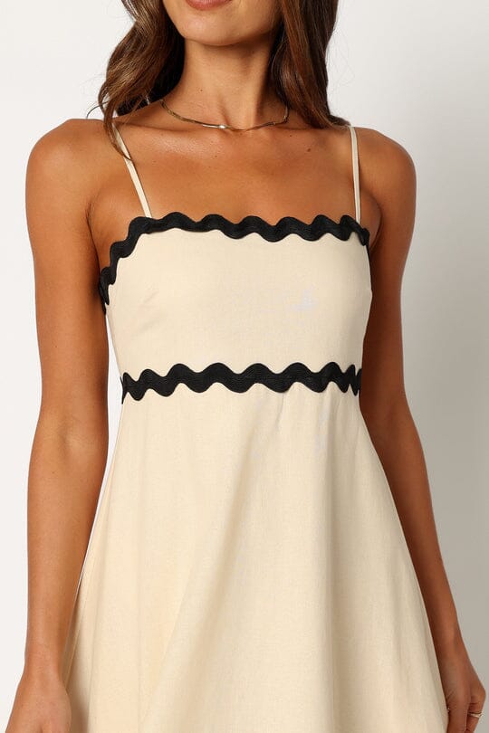 Vestido Midi Elegante com Alças Onduladas