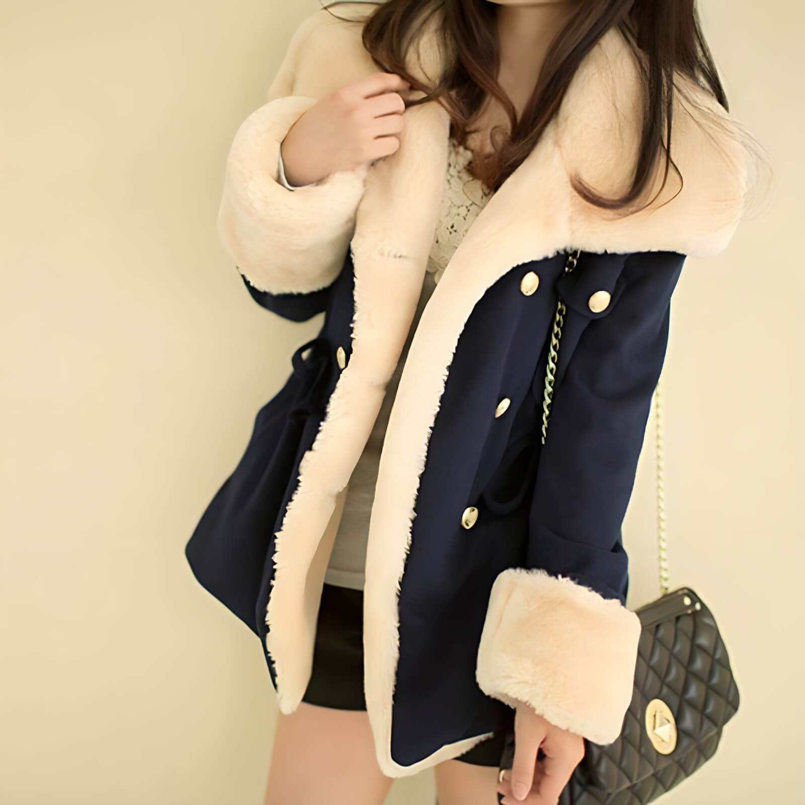 Casaco Feminino Pelúcia Eleanor